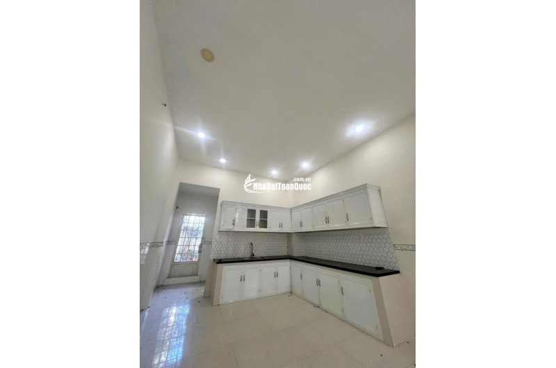 Chính Chủ bán gấp nhà mặt tiền Sơn Kỳ Tân Phú, DT 100m² SHR, giá chỉ 12.5 tỷ TL